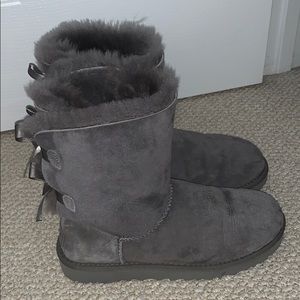 UGG Short Bailey Bow Boots